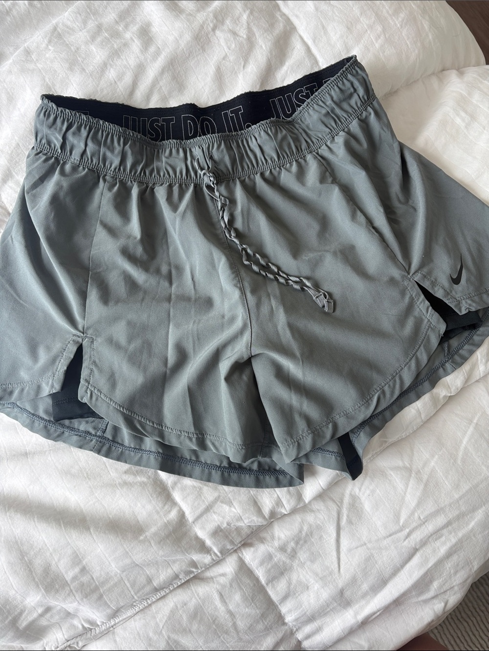 Nike Women’s Gray Elastic Waist Athletic Shorts with Inner Liner